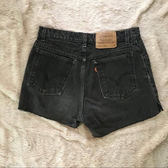 Vintage 950 Levi’s High Waisted Black Denim Cutoff Shorts Size 31 - Picture 6 of 7